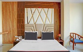 Capital O Mt Corporate Stays Near Iskcon Temple Noida